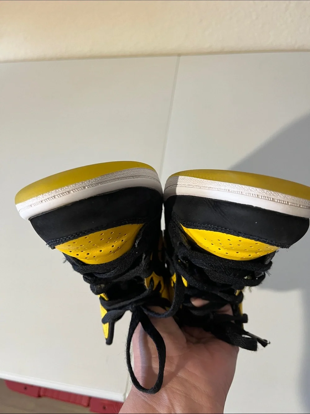 Nike Air Jordan 1Y Mid Kids Black Yellow Varsity